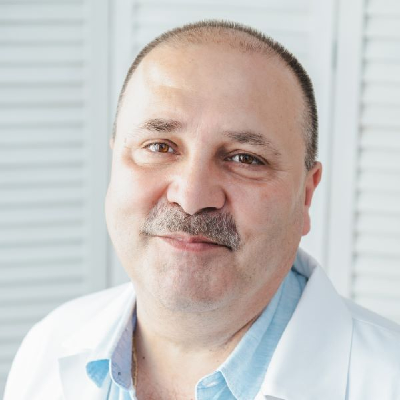 Dr. Tak&aacute;cs Istv&aacute;n