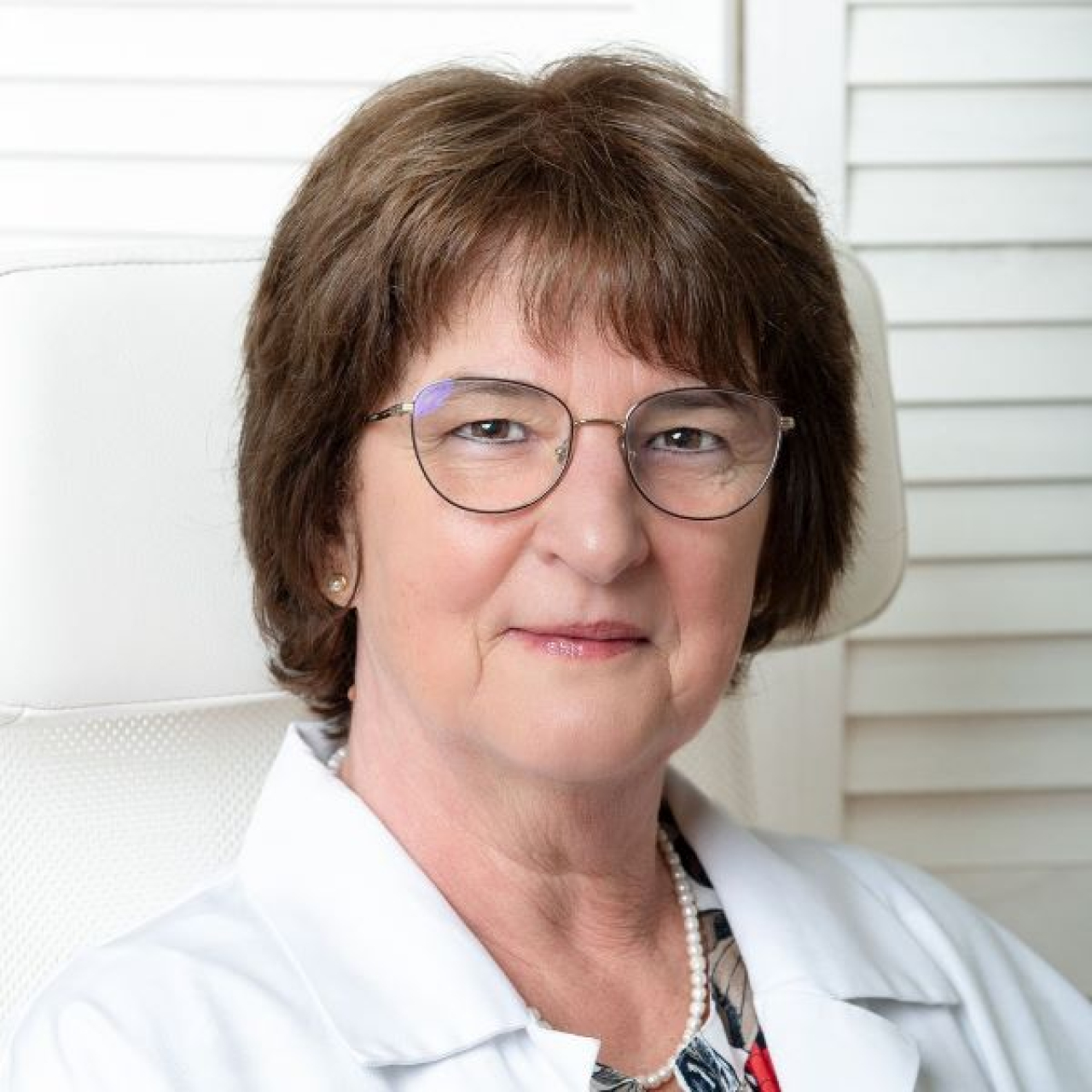 Dr. Lohinszky J&uacute;lia