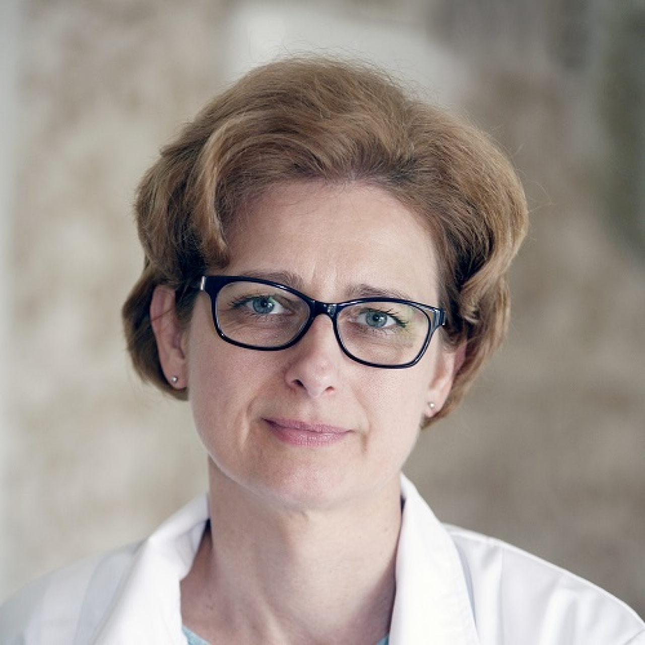 Dr. Offenb&auml;cher &Eacute;va